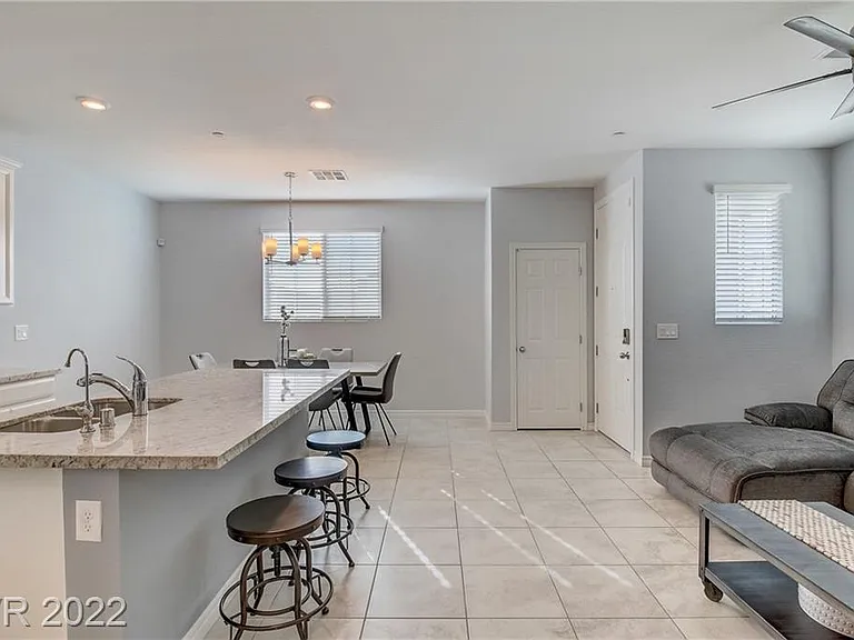 827 E Spring Estates Ave — Photo 34