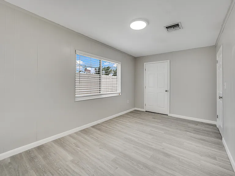 390 Needle Blvd — Photo 23