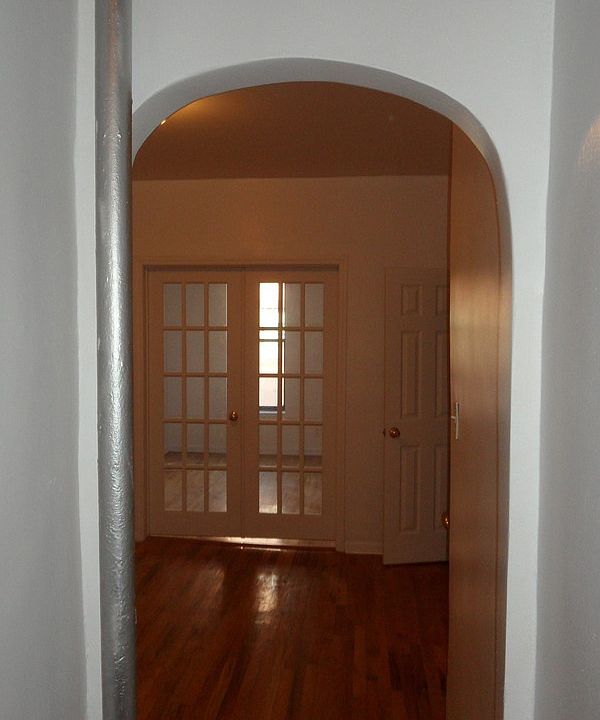 2nd image of 303 W 114th St