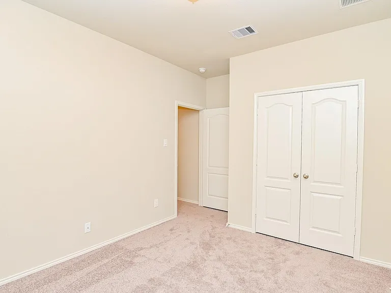 8807 Trenton Landing Ln — Photo 14