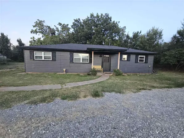 102 S East Ave, Sterling, OK 73567