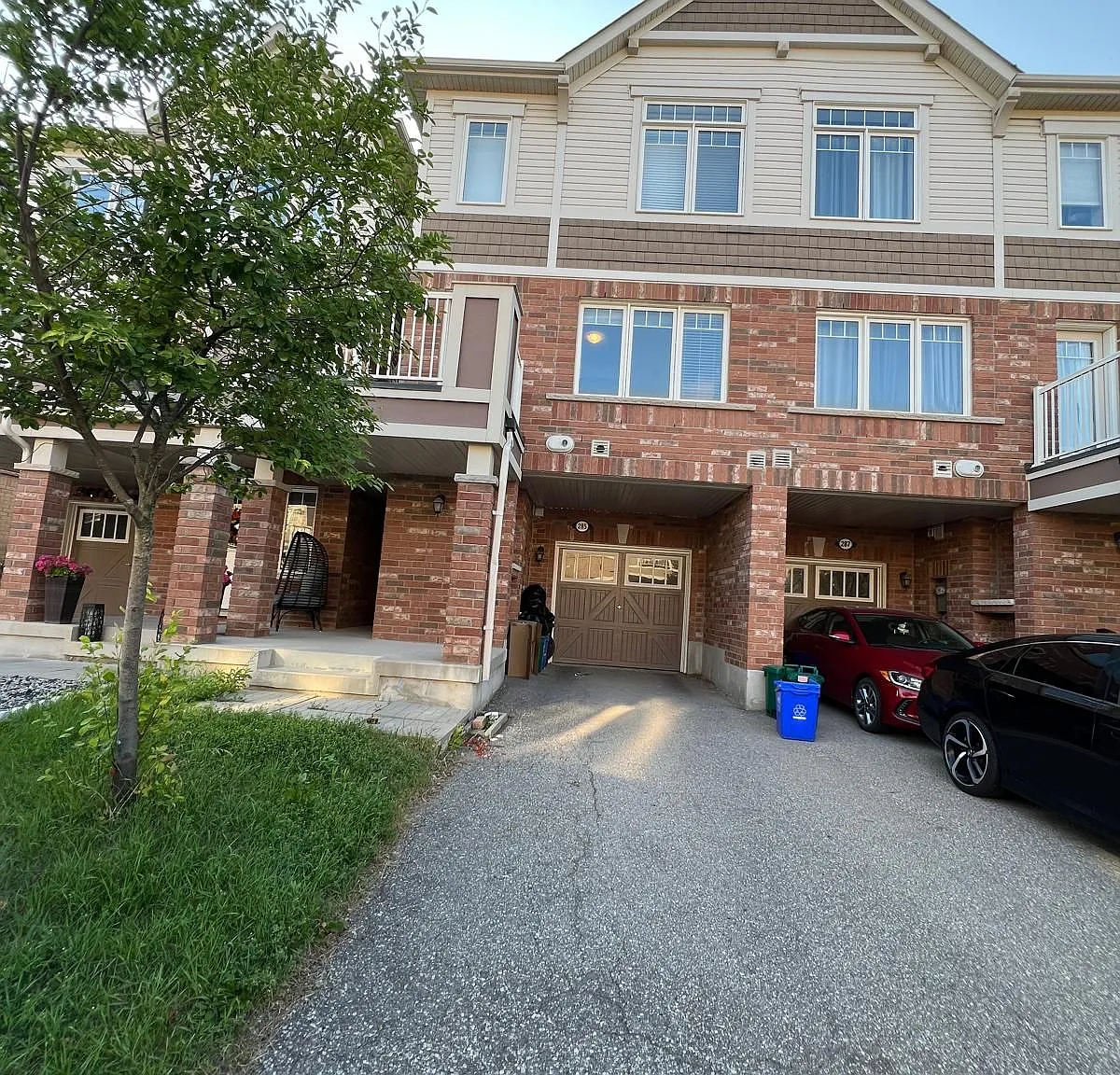 3 bed, $3,000 — Photo 1