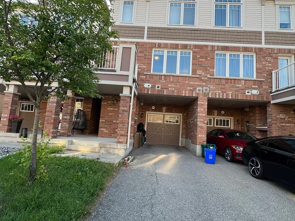 285 Casson Point