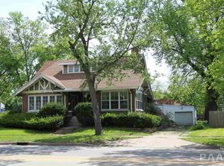 1318 N University St, Peoria, IL 61606