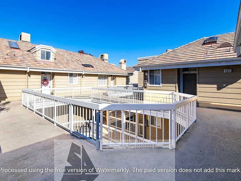 20371 Bluffside Cir #407 — Photo 16