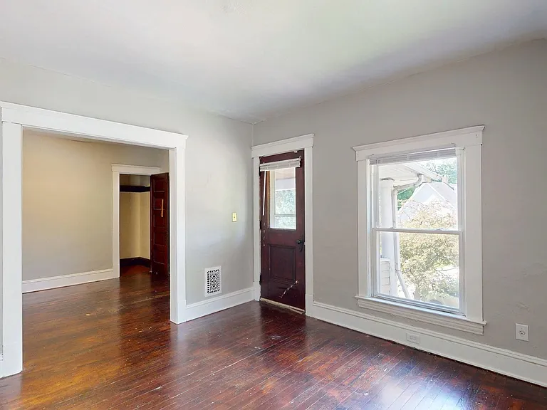3865 W 16th St — Photo 32