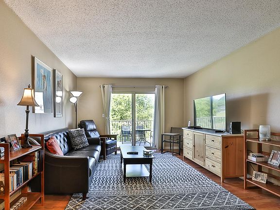5th image of 1431 Willow Brook Cv APT 10
