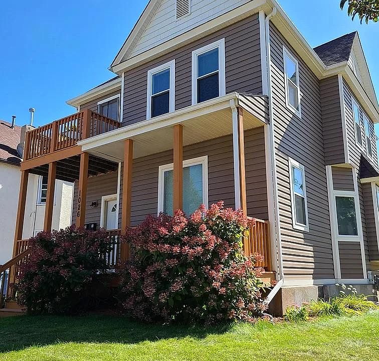 1st image of 1026 18th Ave NE #1