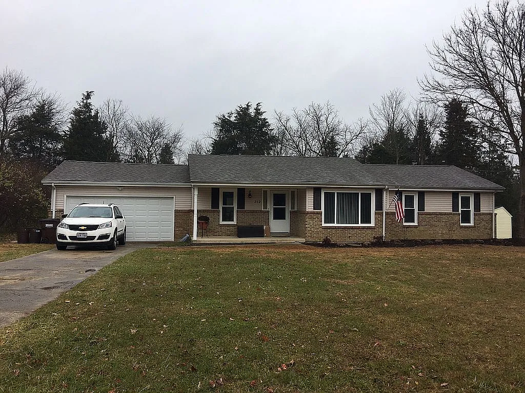 212 McKee Ave photo 1