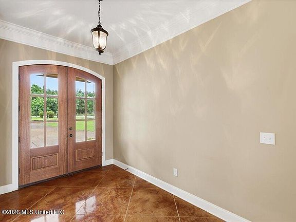 4th image of 211 Northshore Blvd