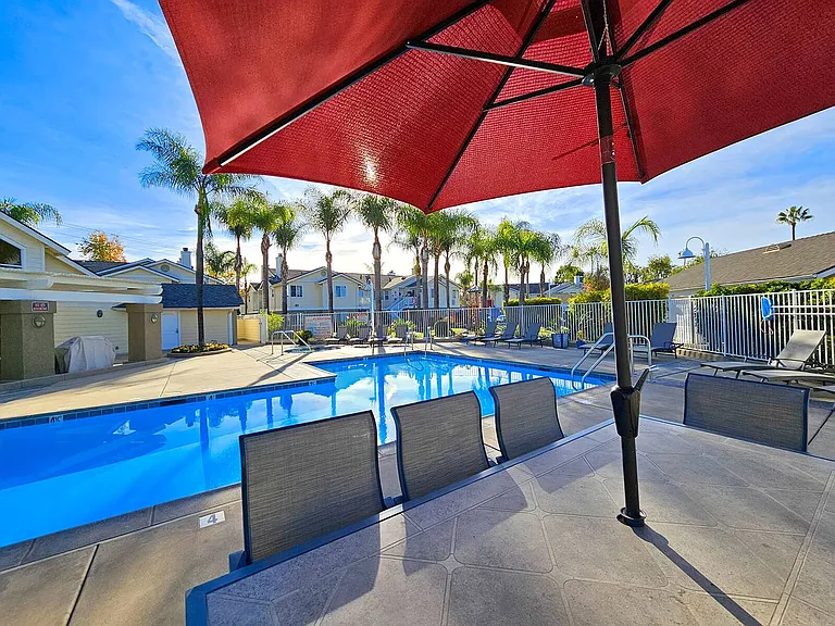 Citrus Court Apartments — Photo 38