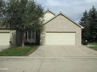 31877 Hoover Rd, Warren, MI 48093