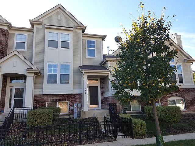 1st image of 631 Grosvenor Ln #631