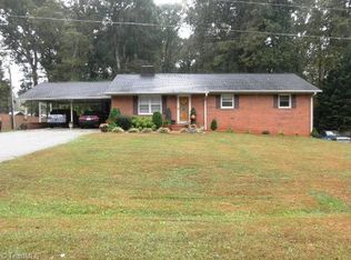 193 Hope Dr, Lexington, NC 27295