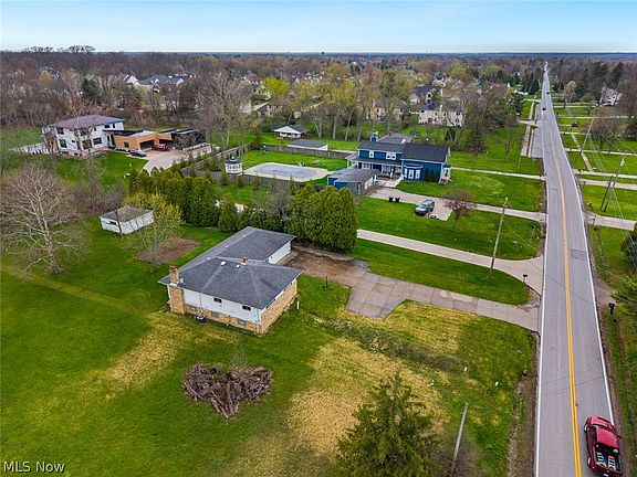 4th image of 19156 Howe Rd