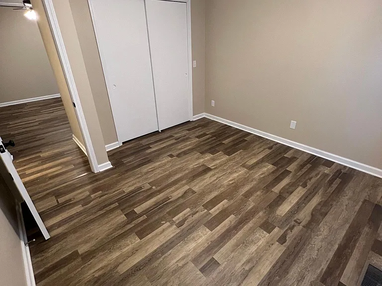 638 Eugene Ct — Photo 21