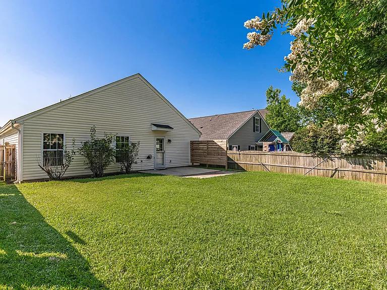 228 Rindle Dr — Photo 26