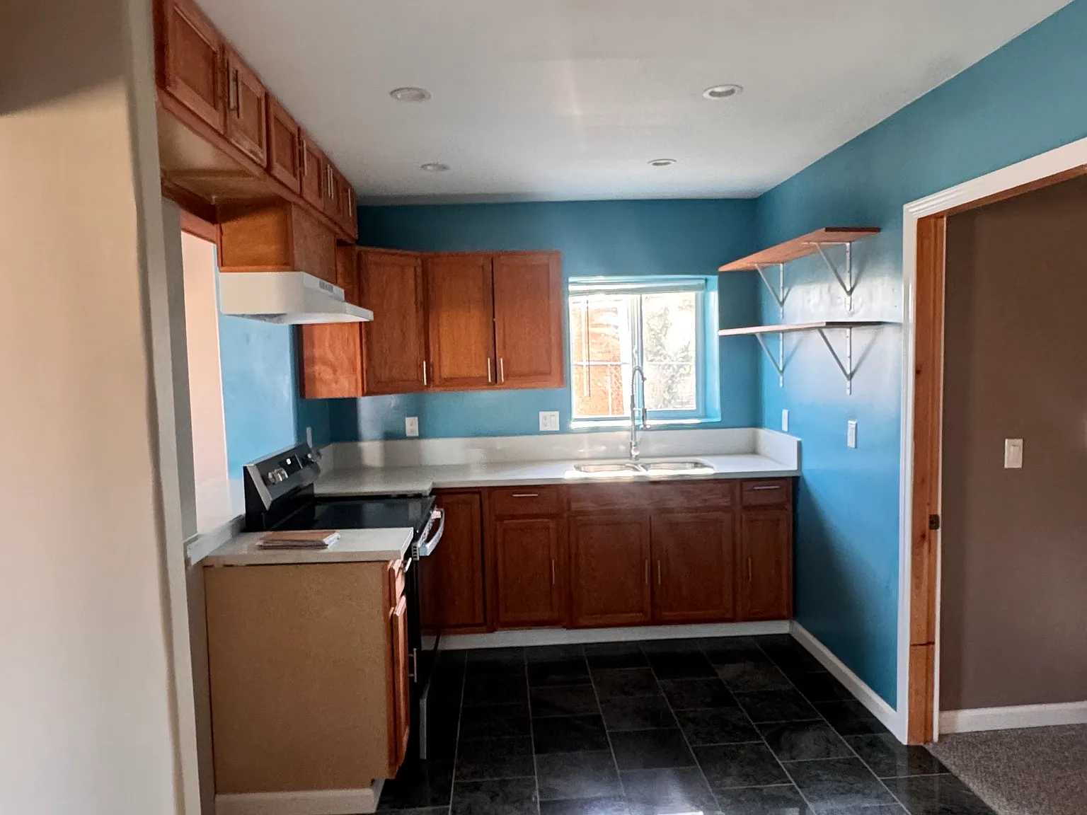 2 bed, 960 sqft, $1,600 — Photo 1