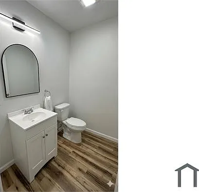 303 1/2 Virginia St — Photo 10