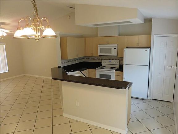 5th image of 1639 Farley Ct
