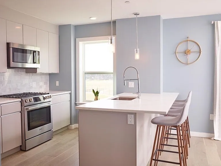 16 Boardman St #207 — Photo 1
