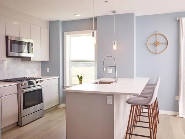 16 Boardman St, Boston, MA