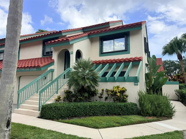 21 Lexington Ln W APT H, Palm Beach Gardens, FL 33418