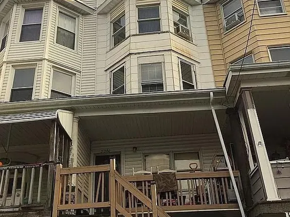 30 1/2 E Abbott St, Lansford, PA 18232