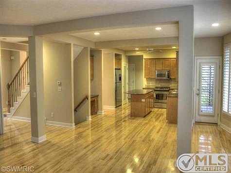 3rd image of 14828 Creek Edge Dr