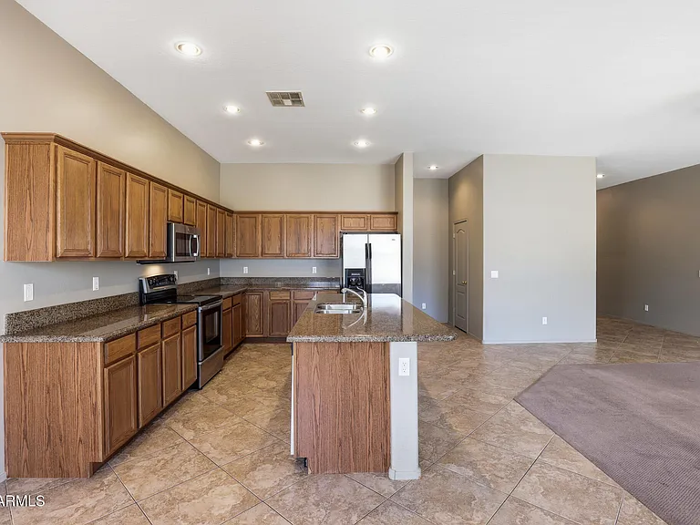 18185 W Rimrock St — Photo 11