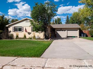 922 Arapaho St, Cheyenne, WY 82009