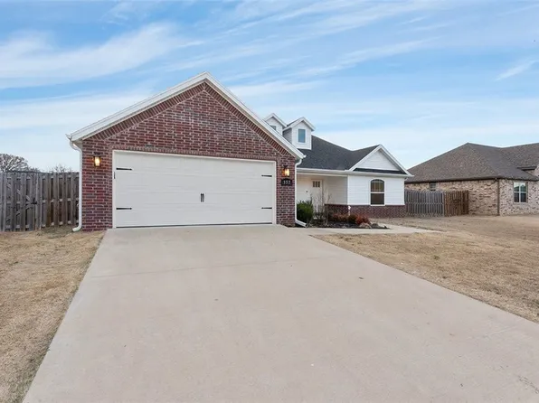 357 N Otoe St, Farmington, AR 72730