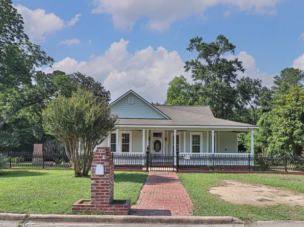 1112 11th St, Phenix City, AL 36867