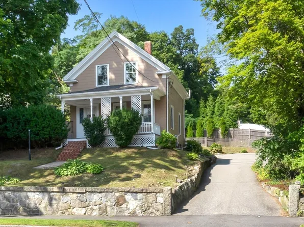 868 Main St, Reading, MA 01867