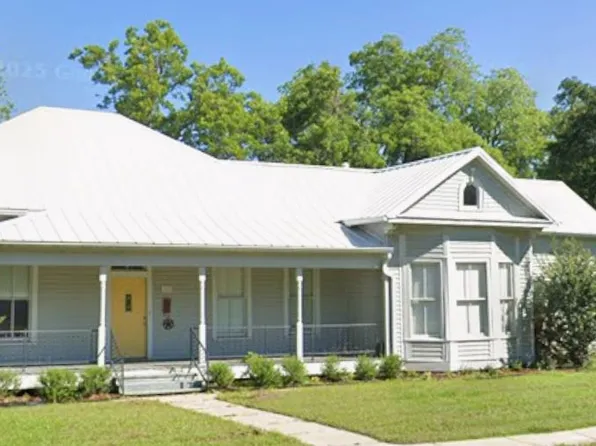 903 E Washington Ave, Navasota, TX 77868