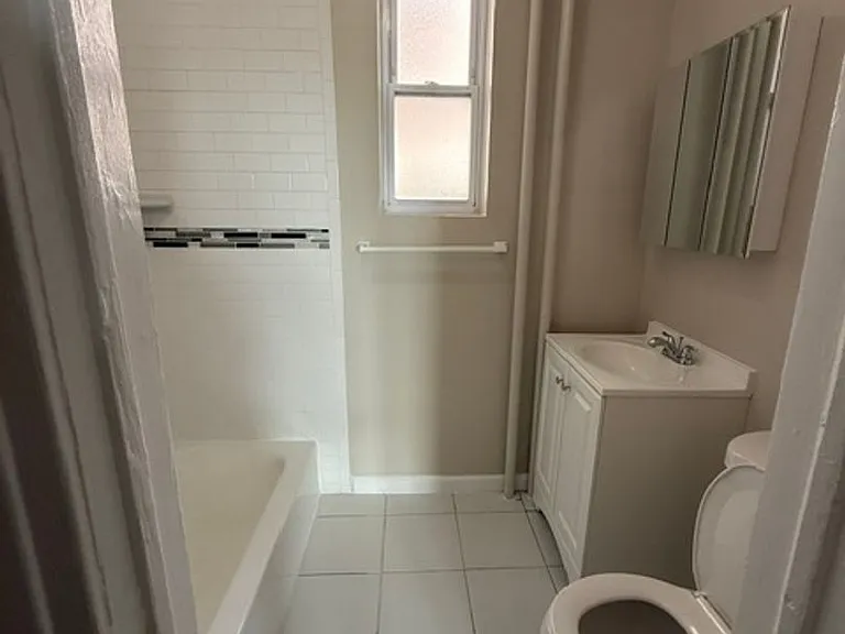 411 Highland Ave — Photo 16