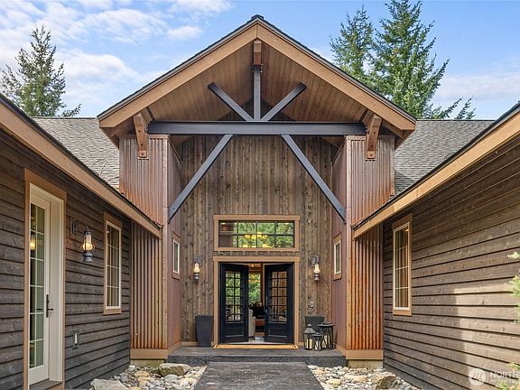 3rd image of 291 Ruby King Loop