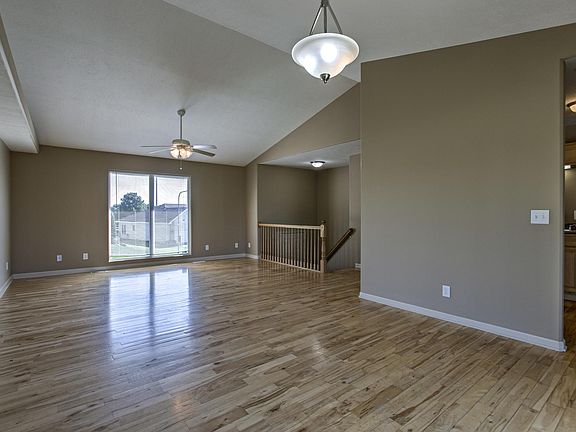 3rd image of 16909 Western Ave