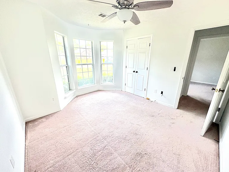 5240 Spinnaker Ct — Photo 13