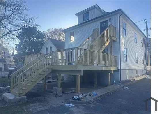 344 Main St #2 — Photo 8