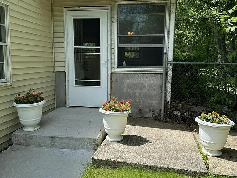 1661 Little Britain Rd #3 — Photo 4
