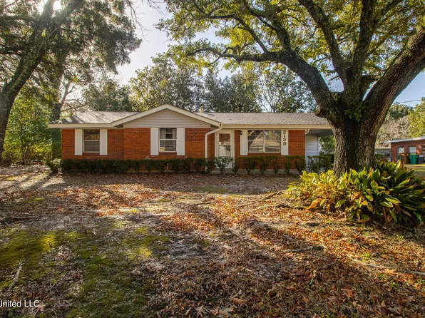 2135 Alice Dr, Biloxi, MS 39531