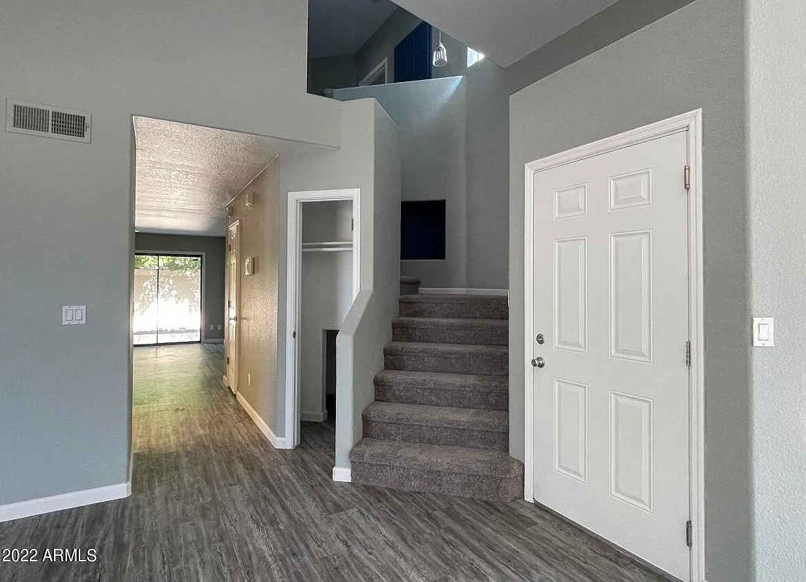 3 bed, 2.5 bath, 1959 sqft, $2,895 — Photo 4