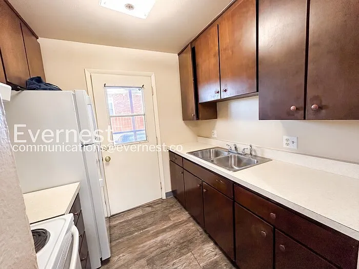 4311 N Chestnut St #2 — Photo 3
