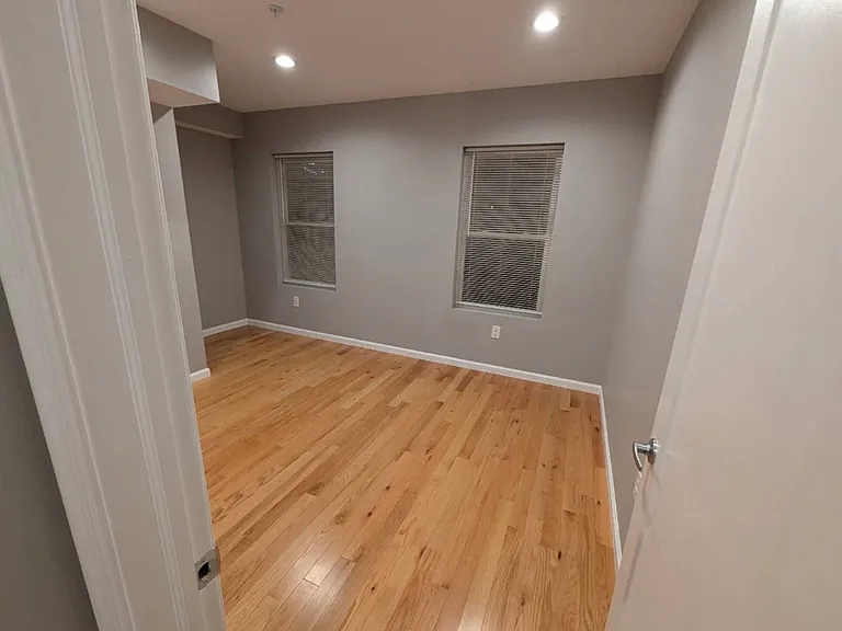 3829 Lancaster Ave #2 — Photo 11