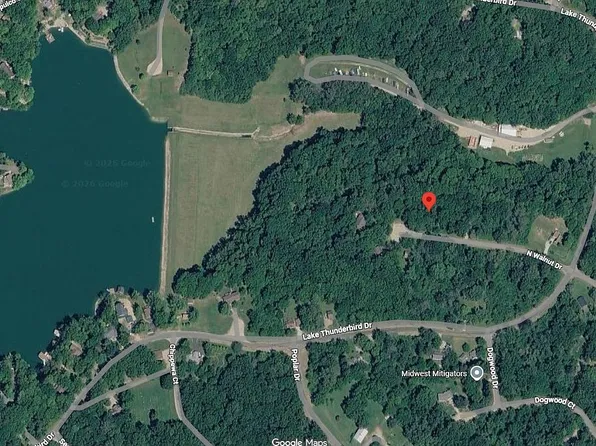 16 N Walnut Dr, Putnam, IL 61560