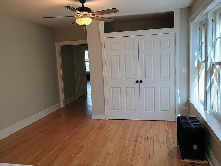7444 N Damen Ave — Photo 6