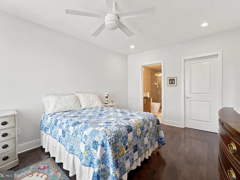 1729 Carpenter St #C — Photo 13