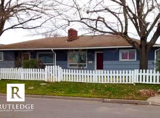 244 N 1st St, Central Pt, OR 97502