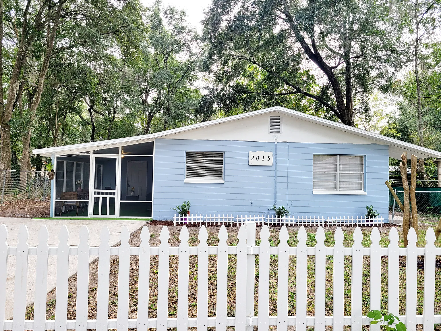 3 bed, 972 sqft, $2,095 — Photo 1